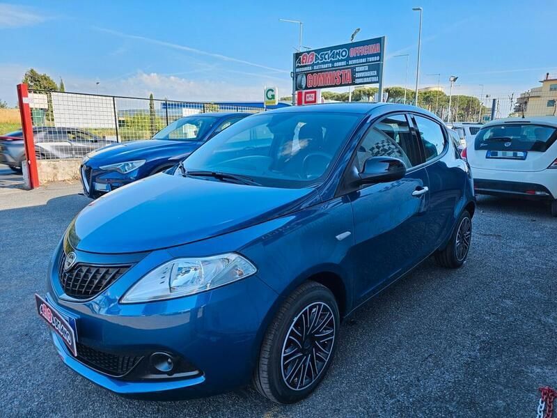 Usata Lancia Ypsilon 69 CV (50 kW) 2023 Nero Utilitaria