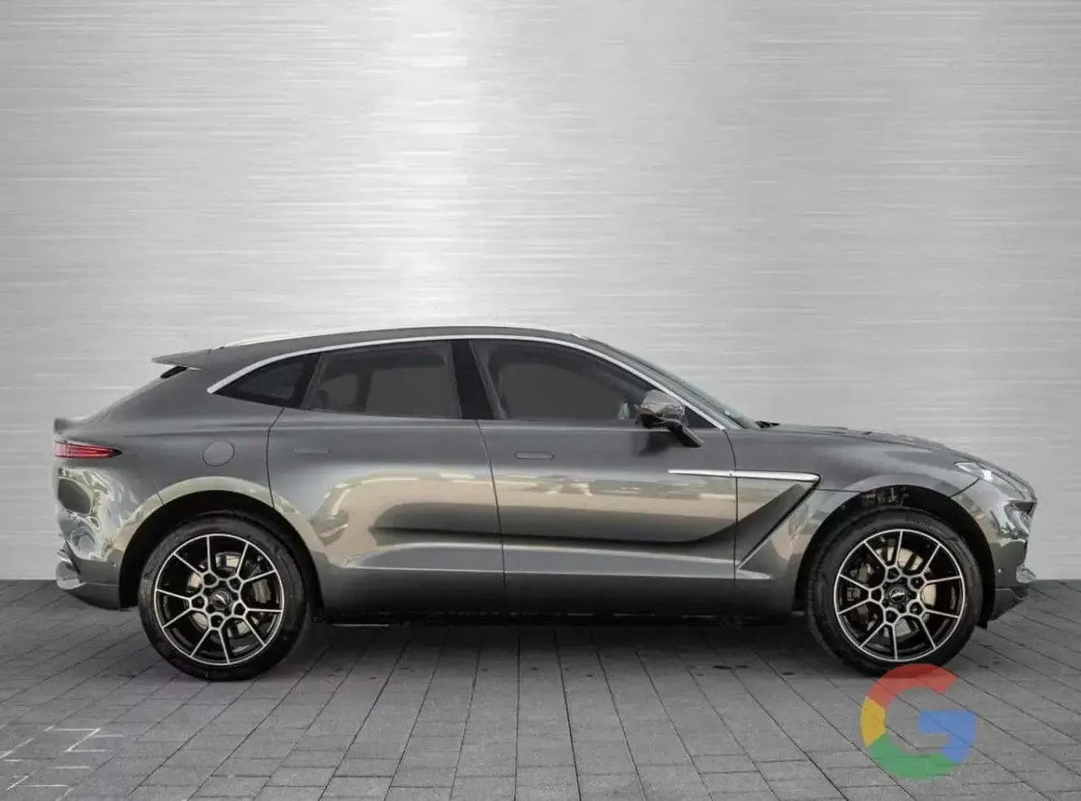 Usata Aston Martin DBX 551 CV (405 kW) 2024 Grigio SUV