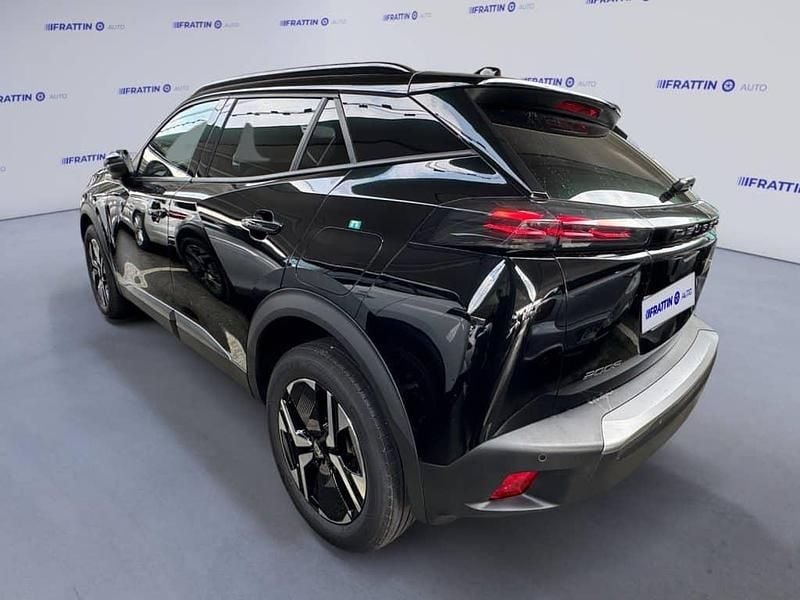 Usata Peugeot 2008 Allure 102 CV (75 kW) 2024 Argento SUV