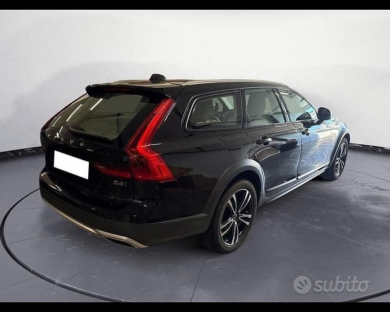 Usata Volvo V90 CC Pro 190 CV (139 kW) 2021 Other Station wagon