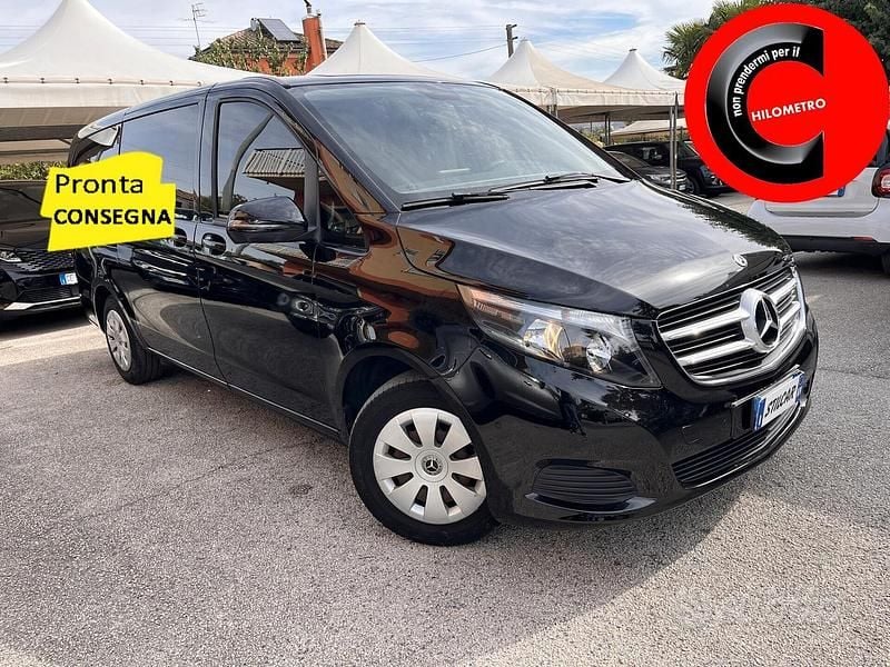Nero Usata 2019 Mercedes V220 Executive Monovolume | 38.500 € (Buon prezzo) - Immagine 1/4