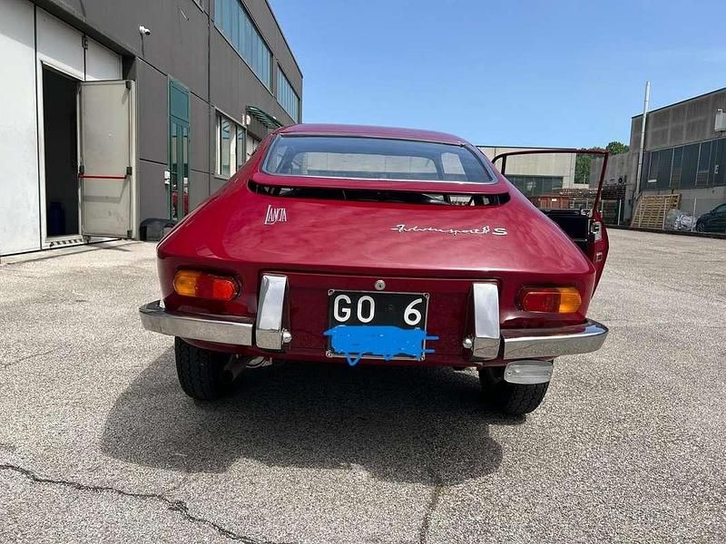 Begagnad Lancia Fulvia 90 HK (66 kW) 1971 Röd Sportkupé