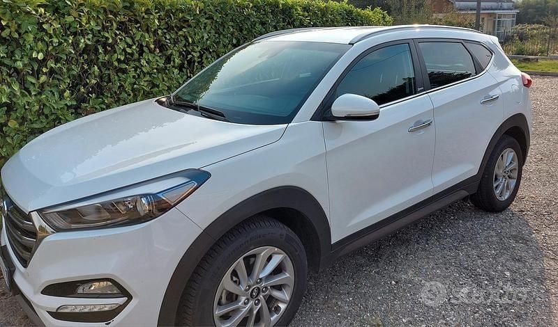 Usata Hyundai Tucson Xpossible 141 CV (103 kW) 2017 Bianco SUV