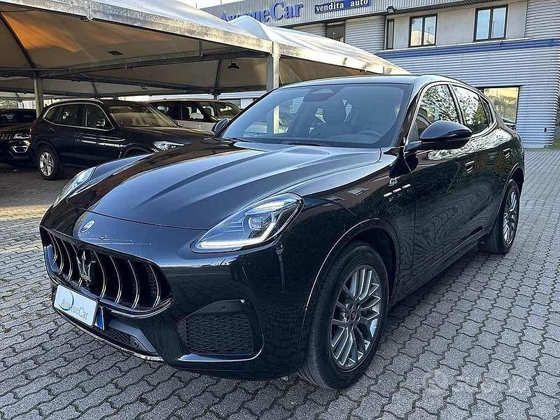 Nero / metallizzato Usata 2024 Maserati Grecale GT SUV | 64.900 € (Buon prezzo) - Immagine 1/4