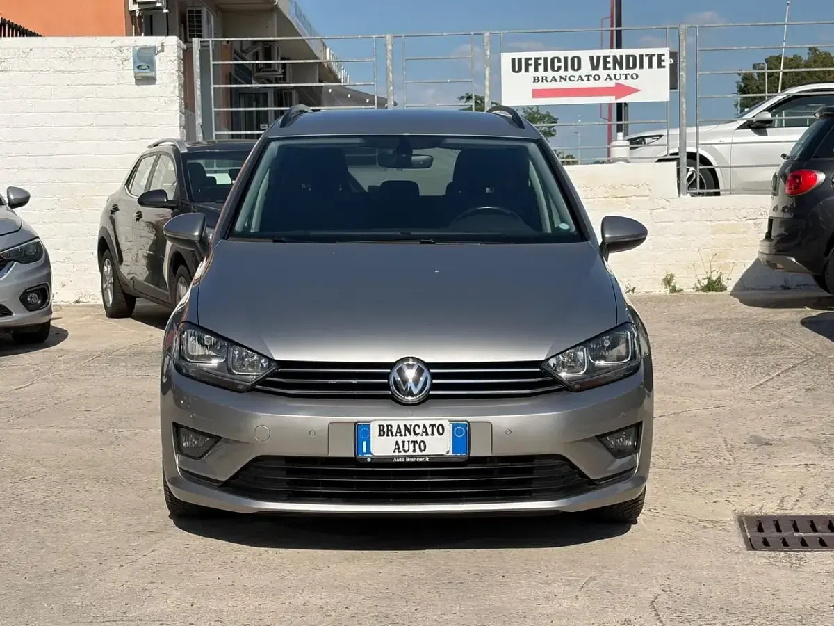 Usata VW Golf VII Highline 125 CV (91 kW) 2017 Argento Berlina