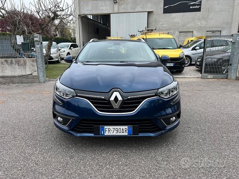 Usata Renault Mégane GrandTour Intens 110 CV (80 kW) 2018 Blu Station wagon