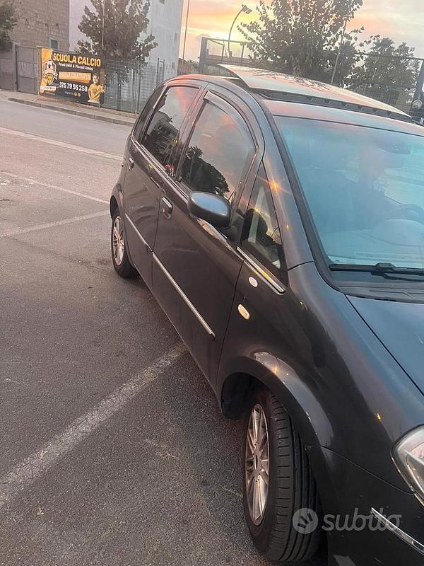 Usata Lancia Musa 120 CV (88 kW) 2009 Monovolume