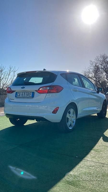 Usata Ford Fiesta Titanium 86 CV (63 kW) 2020 Bianco Utilitaria
