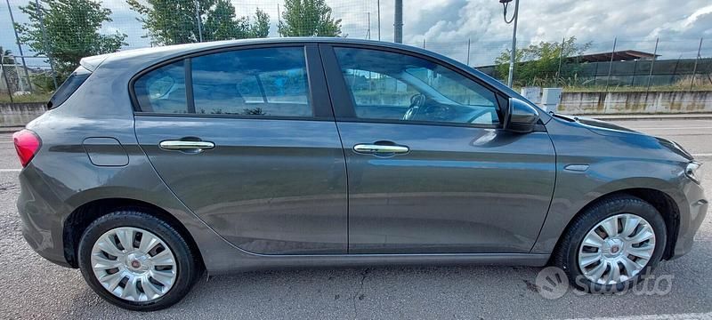 Usata Fiat Tipo 120 CV (88 kW) 2018 Bianco Berlina