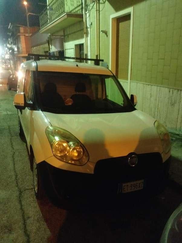Usata Fiat Doblò 120 CV (88 kW) 2014 Bianco Monovolume