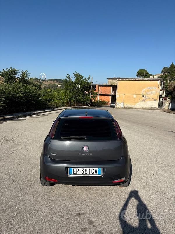Usata Fiat Grande Punto 95 CV (69 kW) 2012 Utilitaria