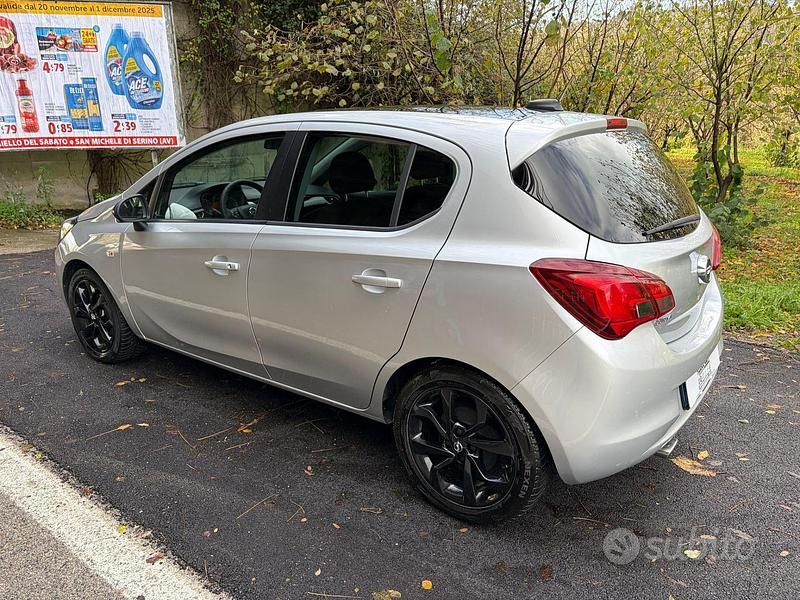 Usata Opel Corsa 69 CV (50 kW) 2017 Grigio Berlina