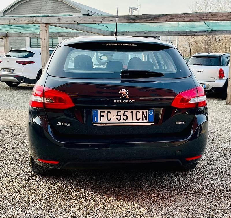 Usata Peugeot 308 99 CV (72 kW) 2016 Blu Station wagon