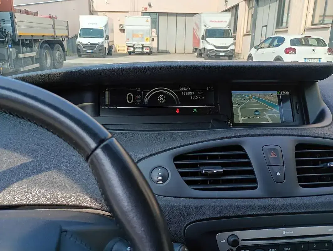 Usata Renault Scénic III 110 CV (80 kW) 2013 Bianco Monovolume