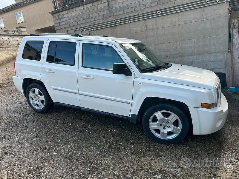 Usata Jeep Patriot 130 CV (95 kW) 2010 Bianco SUV