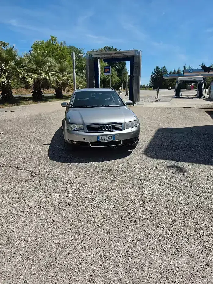 Usata Audi A4 130 CV (95 kW) 2003 Grigio Station wagon