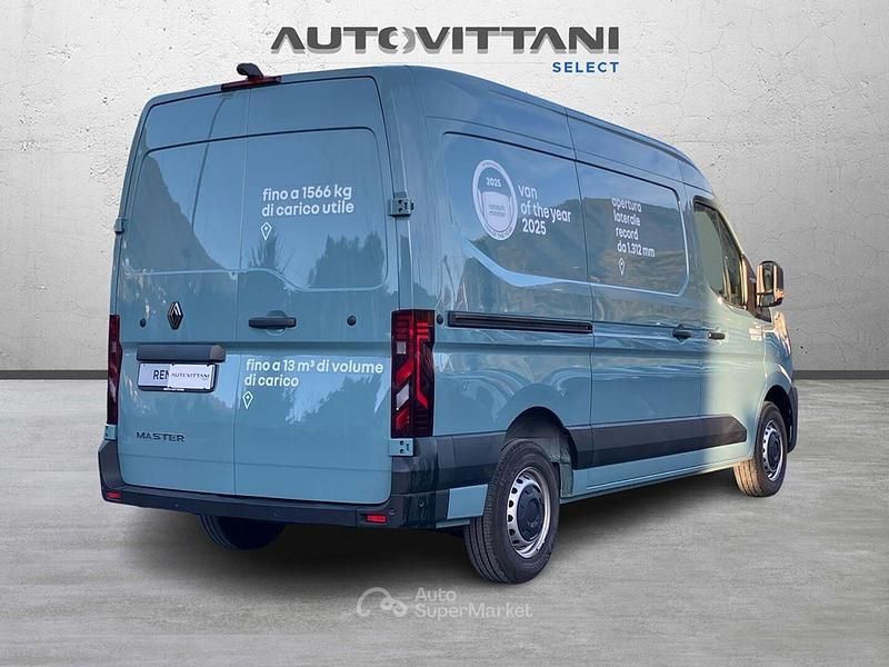 Usata Renault Master Campus 150 CV (110 kW) 2024 Verde Berlina