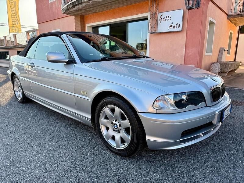 Usata BMW 318 Cabriolet 143 CV (105 kW) 2001 Argento Cabrio