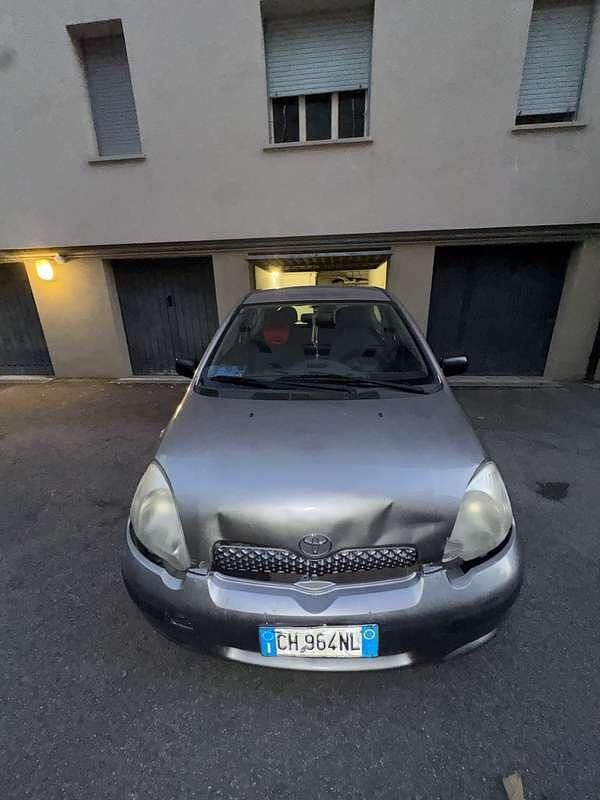 Usata Toyota Yaris 68 CV (50 kW) 2003 Berlina