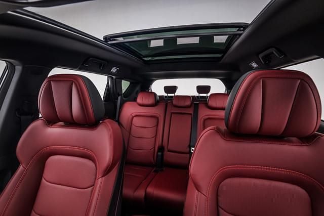 Nuova Sportequipe 7 GTW 185 CV (136 kW) 2025 Bianco SUV