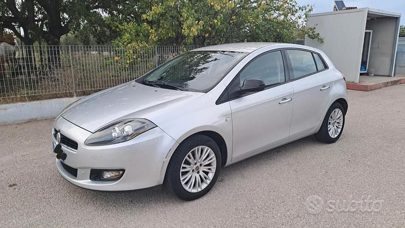 Usata Fiat Bravo 120 CV (88 kW) 2012 Grigio Utilitaria