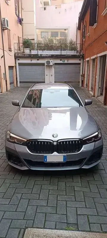 Usata BMW 520 190 CV (139 kW) 2023 Grigio Station wagon