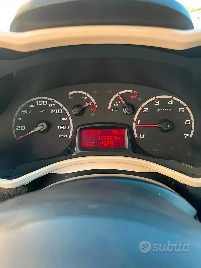 Usata Ford Ka 69 CV (50 kW) 2010 Nero Utilitaria
