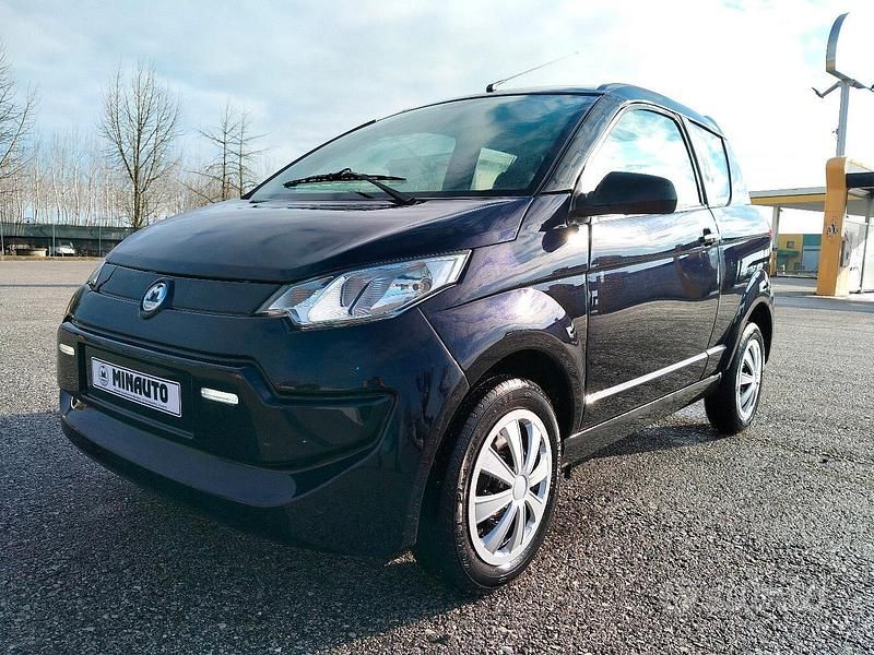 Usata Aixam Crossover Premium 2016 Blu Utilitaria