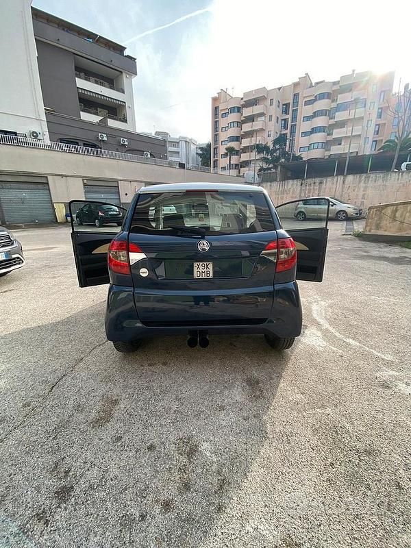 Usata Aixam City Premium 2020 Blu Utilitaria