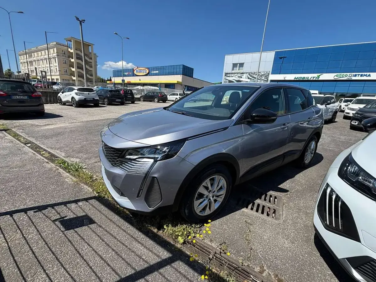 Usata Peugeot 3008 131 CV (96 kW) 2024 Grigio SUV