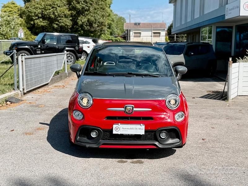 Usata Abarth 595C 145 CV (106 kW) 2018 Rosso Cabrio