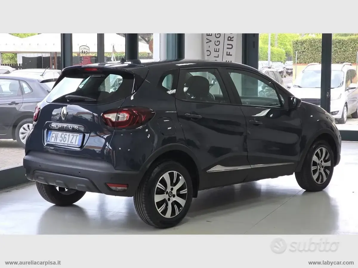 Usata Renault Captur Zen 90 CV (66 kW) 2018 Grigio SUV