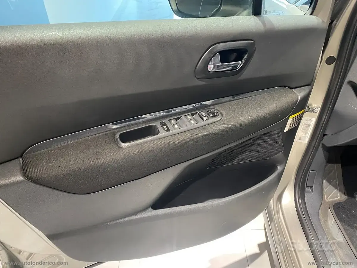 Usata Peugeot 3008 Premium 110 CV (80 kW) 2010 Grigio Station wagon