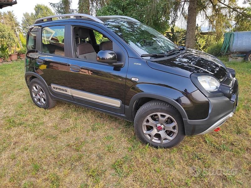 Nero Usata 2017 Fiat Panda Cross Cross Due volumi | 9800 € (Ottimo prezzo) - Immagine 1/4