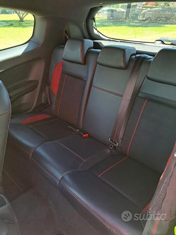 Usata Peugeot 208 200 CV (147 kW) 2014 Utilitaria