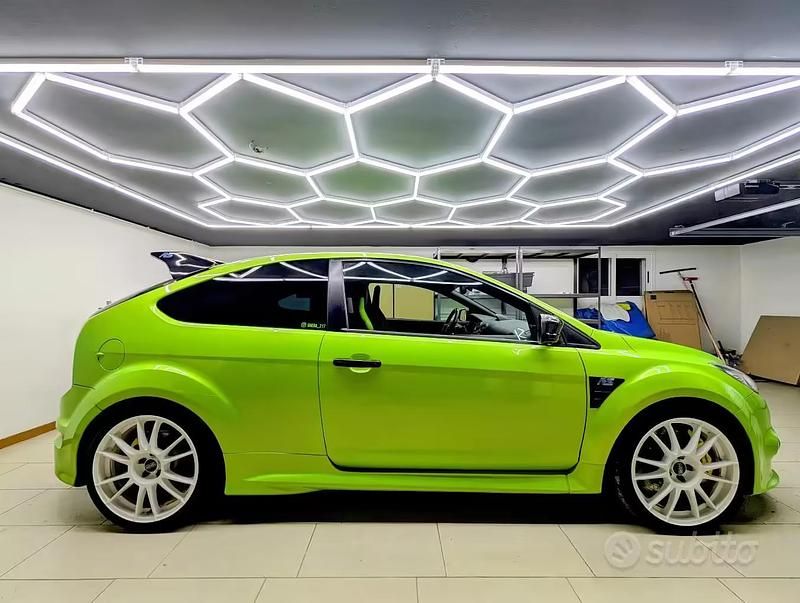 Usata Ford Focus Ultimate 305 CV (224 kW) 2009 Verde Berlina