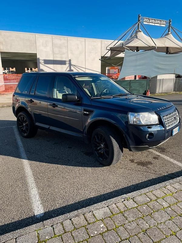 Usata Land Rover Freelander 2 HSE 160 CV (117 kW) 2009 Blu SUV