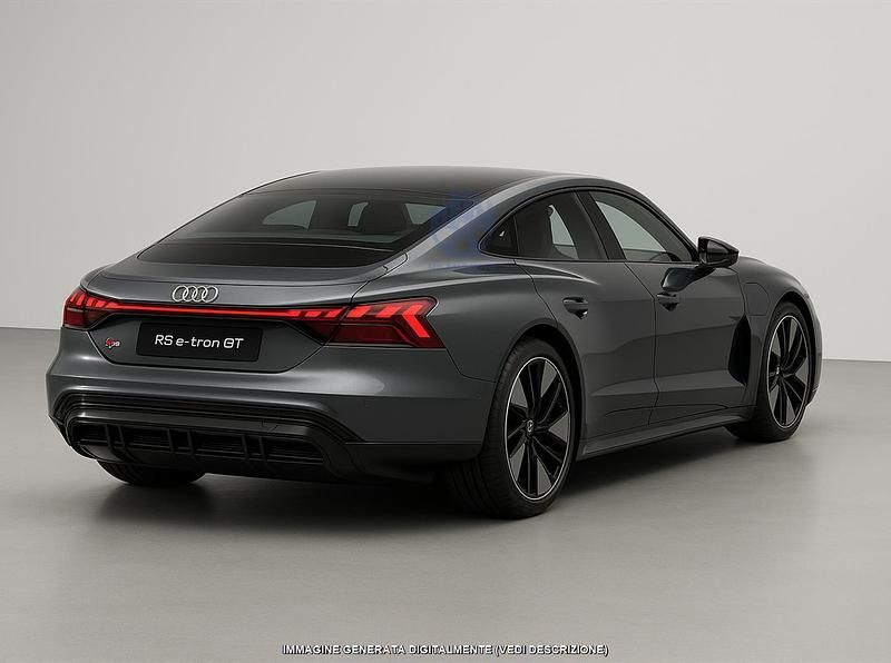 Usata Audi e-tron GT quattro Ambiente 570 kW (775 CV) 2025 Grigio Berlina