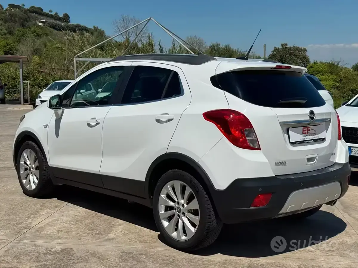 Usata Opel Mokka Cosmo 131 CV (96 kW) 2014 Bianco SUV