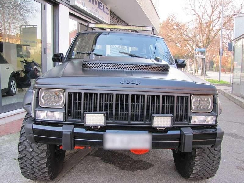 Usata Jeep Cherokee Limited 250 CV (183 kW) 1990 Nero SUV