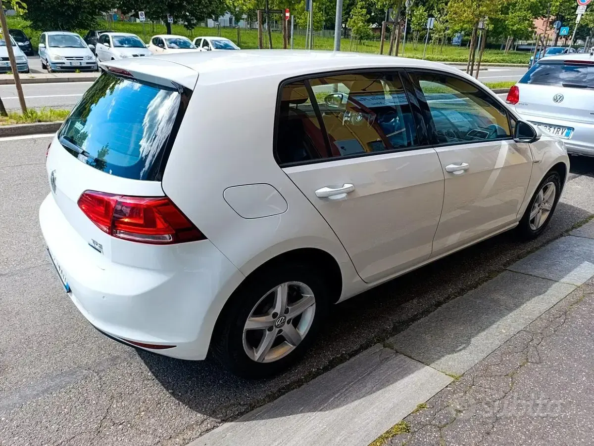 Usata VW Golf VII Comfortline 110 CV (80 kW) 2015 Bianco Berlina