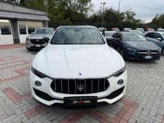 Usata Maserati Levante 350 CV (257 kW) 2018 Bianco SUV