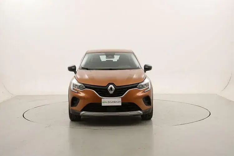 Usata Renault Captur Business 143 CV (105 kW) 2022 Arancione SUV
