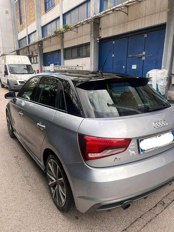 Usata Audi A1 Sportback Admired 95 CV (69 kW) 2018 Argento Utilitaria