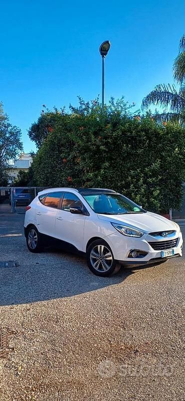 Bianco Usata 2015 Hyundai ix35 SUV | 6000 € (Buon prezzo) - Immagine 1/4