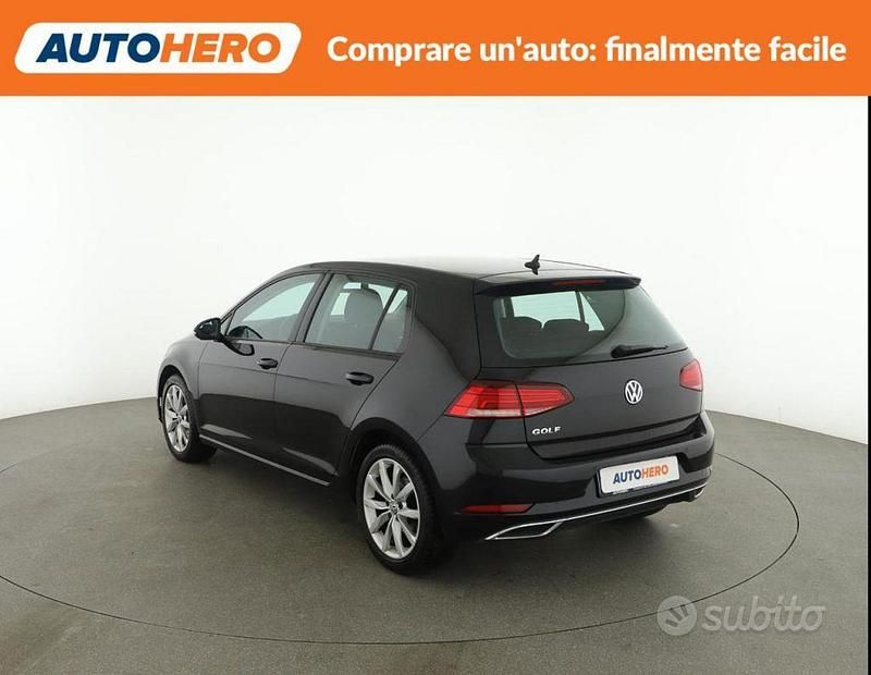 Usado VW Golf VII Highline 125 CV (91 kW) 2018 Negro Berlina