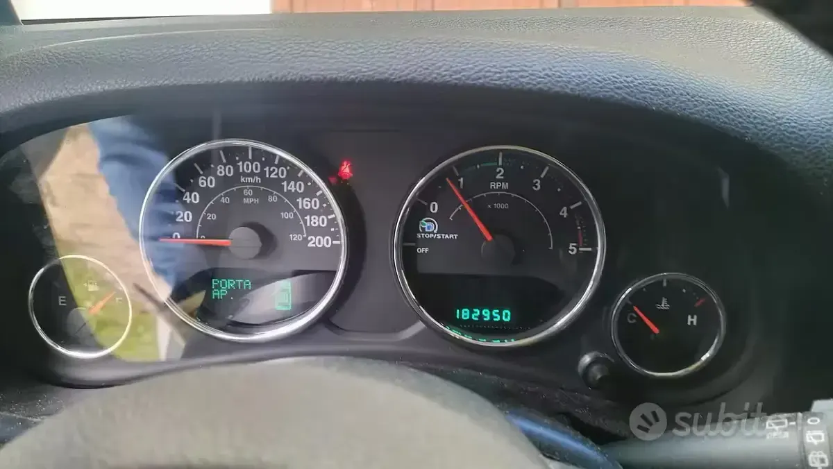 Usata Jeep Wrangler Sport 200 CV (147 kW) 2012 Bianco SUV