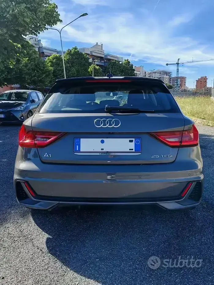 Usata Audi A1 S-Line 95 CV (69 kW) 2023 Grigio SUV