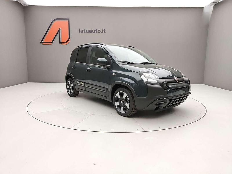 Usata Fiat Panda Cross Cross 69 CV (50 kW) 2025 Verde foresta Utilitaria
