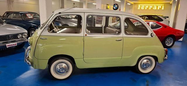 Usata Fiat 600D 31 CV (22 kW) 1964 Pistacchio / panna / pastello Monovolume